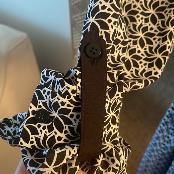 Diane Von Furstenberg. Size 14. - Picture 3 of 6